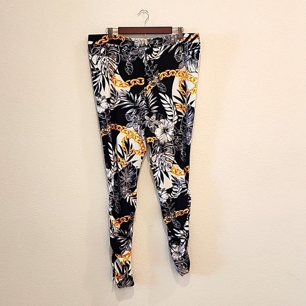 New lift tag women pants Versace inspired.